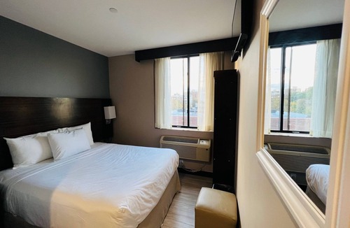 Brownsville Hotel | Rockaway Hotel Brooklyn