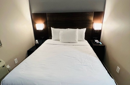 Brownsville Hotel | Rockaway Hotel Brooklyn