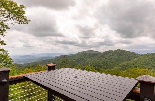 Apple Ridge House | Rockcliff Retreat
