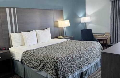 Rock Falls Hotel | Rockfalls Inn & Suite