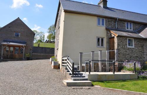 Newcastle-on-Clun House | Rockhill Farmhouse