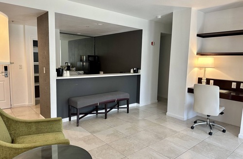 Rocklin Hotel | Rocklin Park Hotel, Trademark Collection by Wyndham