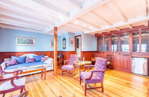 Marblehead House | Rockmere Inn: Colonial Charm – Celebrate 250 Years in Historic Marblehead!