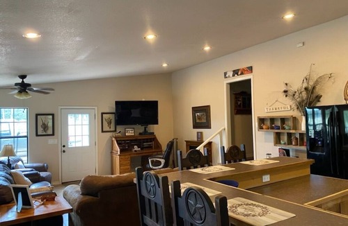 Centerville House | Rockn Rowdy Ranch House - Texas Ranch Getaway