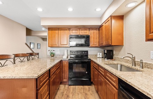 Historic District Villa | Rockridge #51
