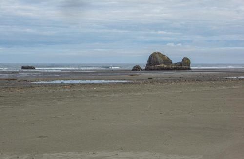 Copalis Beach House | Rocks Cabin