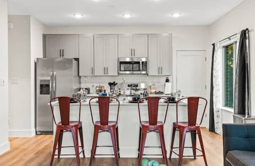 Cityplace Apartment | Rockstar - 2 Bed 1BR Prime Central Location