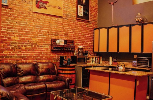 Downtown Nashville House | Rockstar Penthouse Speakeasy - Massive by Broadway