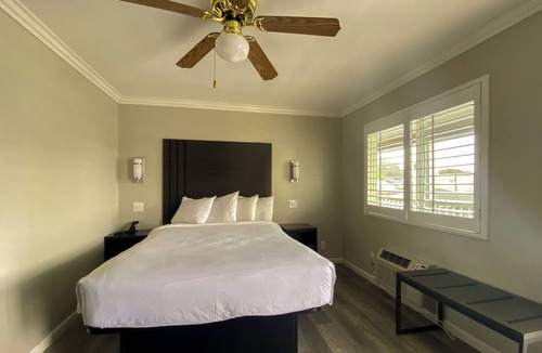 Morro Bay Hotel | Rockview Inn and Suites - Morro Bay CA