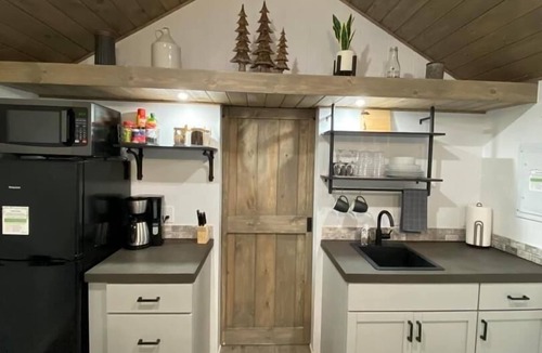 Stockdale Cabin | Rockwood Falls Cabin
