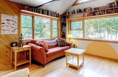 Northeast Somerset House | Rockwood Getaway