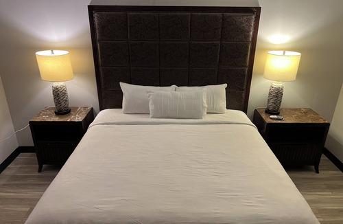 Redwood Hotel | Rocky mount motel