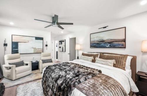 Rocky Mount House | Rocky Mount Retreat Hot Tub Firepit Gameroom