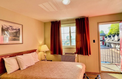 Renfrew Cabin | Rocky Mountain Lodge - Standard Room, 1 King Bed