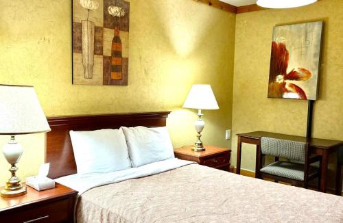 Renfrew Cabin | Rocky Mountain Lodge & Suites