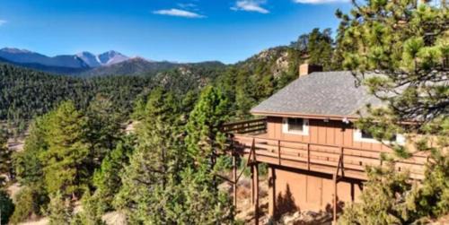 Estes Park House | Rocky Mountain Panorama Cabin