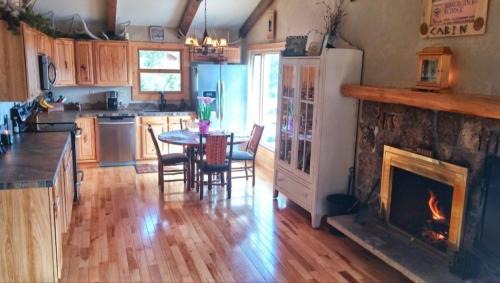 Estes Park House | Rocky Mountain Panorama Cabin