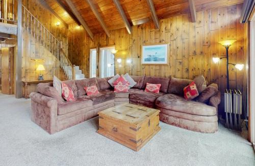 Blue Jay House | Rocky Pines