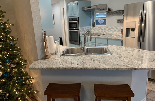 Morgans Point Resort House | Rocky Point Lakehouse *Family Friendly/8 adults maximum*