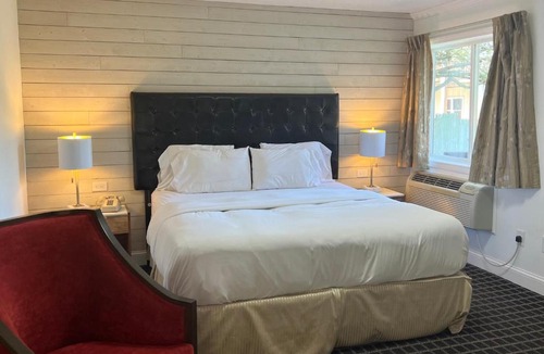 New Milford Hotel | Rocky River Inn