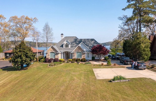 Centre House | Rocky's Lake House, Exotic Home, Lake Front