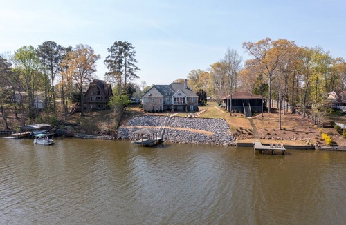 Centre House | Rocky's Lake House, Exotic Home, Lake Front