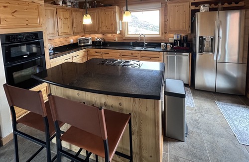 Marfa House | Rocky Top Cabin: Near Alpine and Marfa with views!