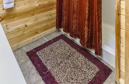 Townsend House | Rocky Top Hideaway: Theater Room, Pool Table, and Arcade Gaming System!