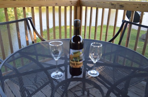 Hughes County Cabin | Rocky Top Winery Cabin #2
