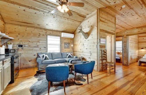 Fredericksburg House | RockyRidge Cabin-Hill Country Views-20 min to Fred