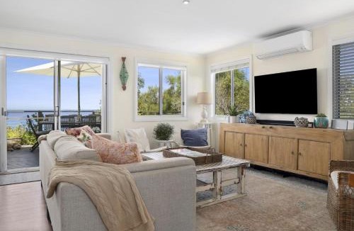 Manyana House | Rockys Beach House