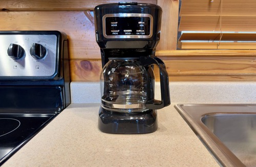 Sevierville Cabin | Rod Run Wknd Open/Beautiful Mnt Sunset View/NO PETS/Hot Tub/Closest 2 Dollywood