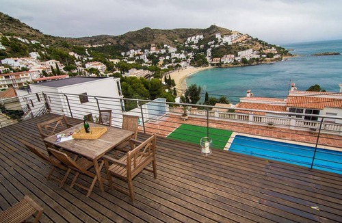 Almadraba-Canyelles Apartment | Rodas II - Three Bedroom Apartment, Sleeps 6
