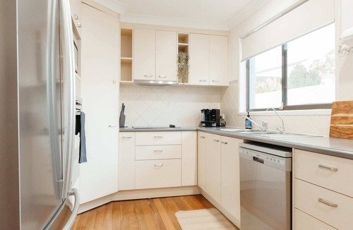 Moffat Beach House | Roderick Beach House Pet Friendly