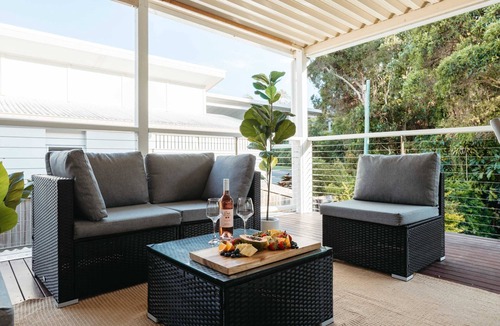 Moffat Beach House | Roderick Beach House Pet Friendly