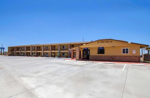 Victorville Hotel | Rodeway Inn Adelanto US 395