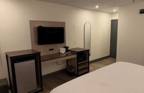 Albany Hotel | Rodeway Inn Albany South