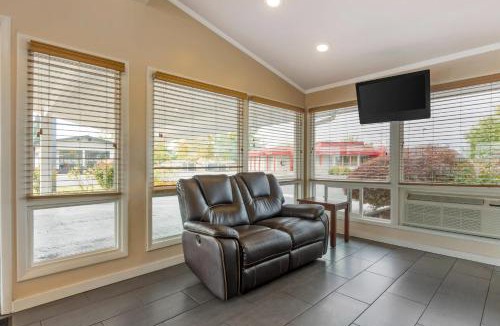 Albany Hotel | Rodeway Inn Albany