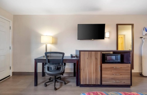 Albany Hotel | Rodeway Inn Albany