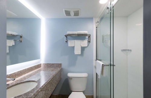 Northlake Hotel | Rodeway Inn Anderson North - Clemson