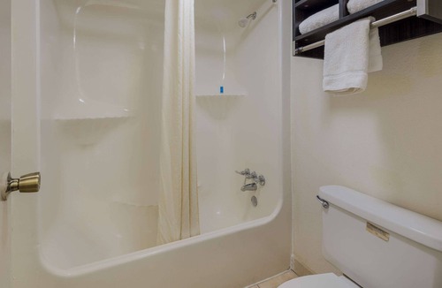 Ardmore Hotel | Rodeway Inn Ardmore I-65