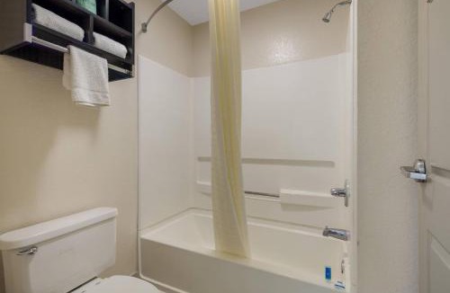 Ardmore Hotel | Rodeway Inn Ardmore I-65