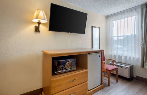 Asheville Hotel | Rodeway Inn Asheville