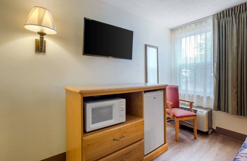 Asheville Hotel | Rodeway Inn Asheville