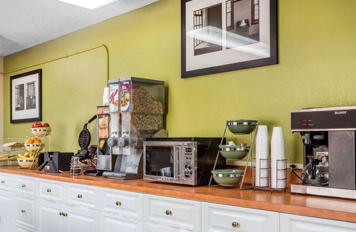 Gracewood Hotel | Rodeway Inn Augusta South