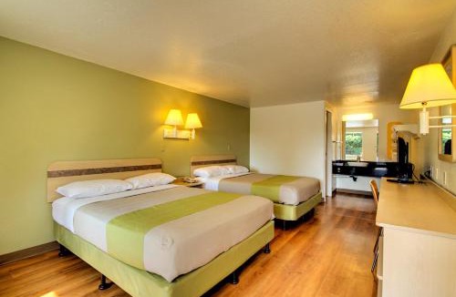 Woodlawn Hotel | Rodeway Inn Baltimore West