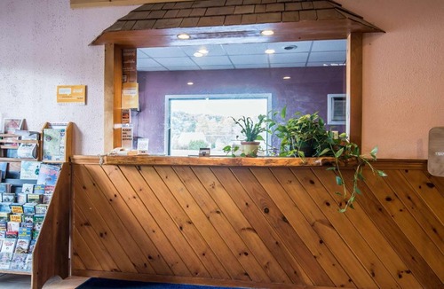 Bellows Falls Hotel | Rodeway Inn Bellows Falls