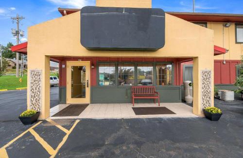 Benton Hotel | Rodeway Inn Benton