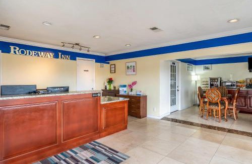 Bushnell Hotel | Rodeway Inn Bushnell