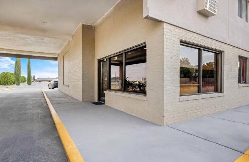 Carlsbad Hotel | Rodeway Inn Carlsbad Caverns Area
